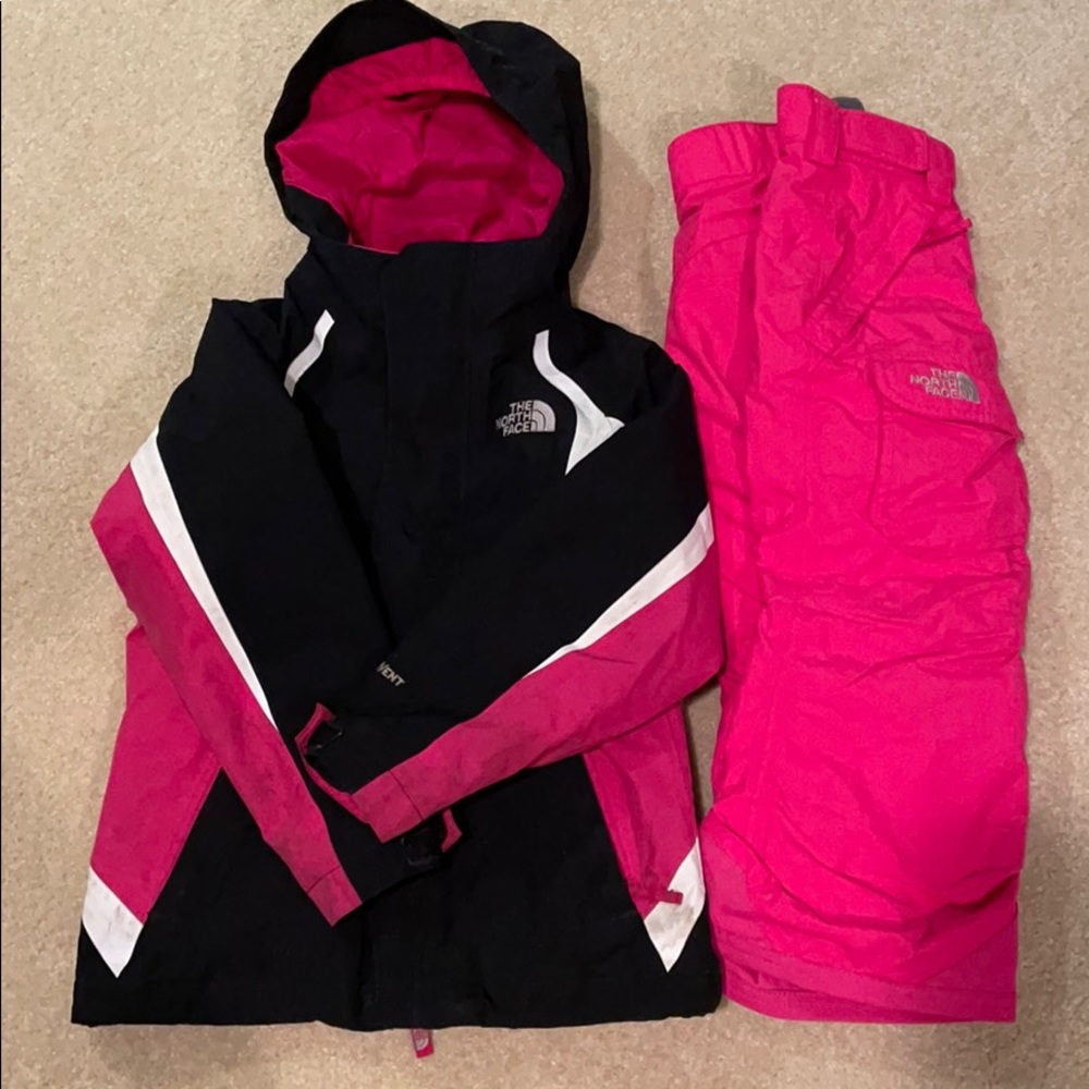 Toddler girl The North Face snowsuit, size 5